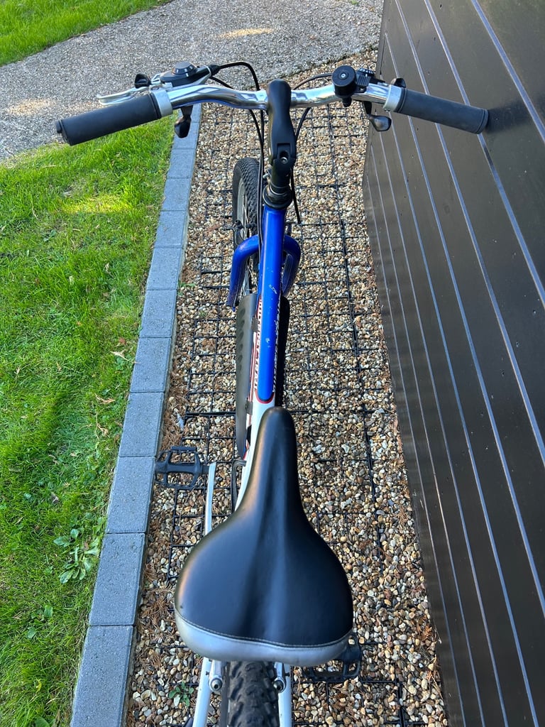 Outpost trail GT bike