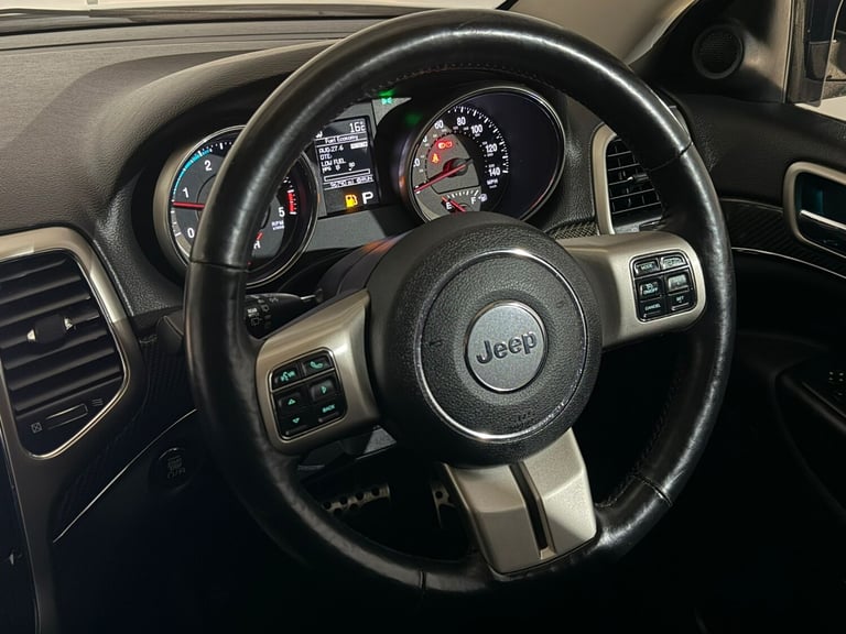 WHITE 2013 JEEP GRAND CHEROKEE S LIMITED CRD 3.0 DIESEL V6 AUTOMATIC 4WD 4X4 SUV