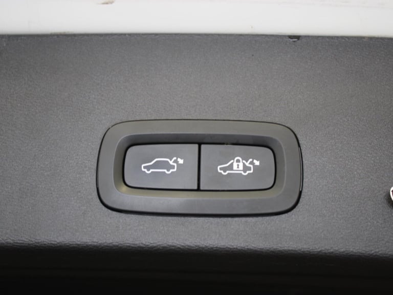 2021 Volvo XC40 P8 Recharge 300kW 78kWh First Edition 5dr AWD Auto 4x4 Electric Automatic