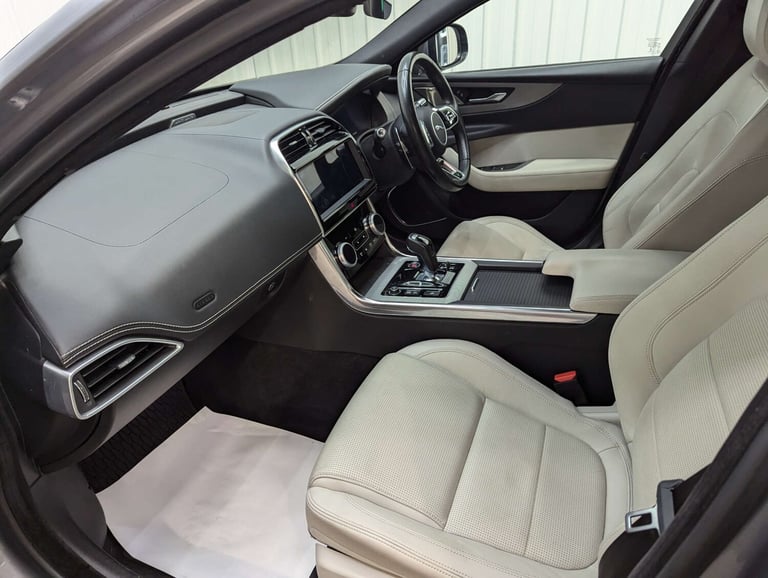 2020 Jaguar XE 2.0d R-Dynamic S 4dr Auto SALOON DIESEL Automatic