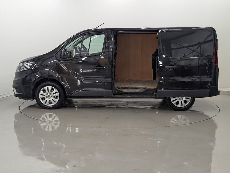 2023 Renault Trafic dCi Blue SL28 Sport Panel Van Diesel Manual