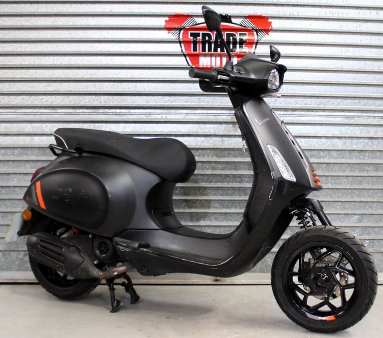 2024 74 PIAGGIO VESPA SPRINT S 50 MOPED SCOOTER PROJECT ONLY 285 MILES HPI CLEAR