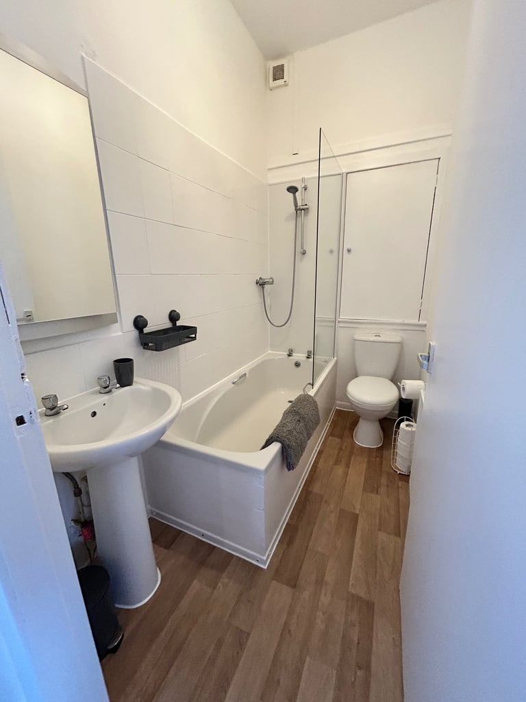 2 Bedroom Flat For Rent -Walker Road