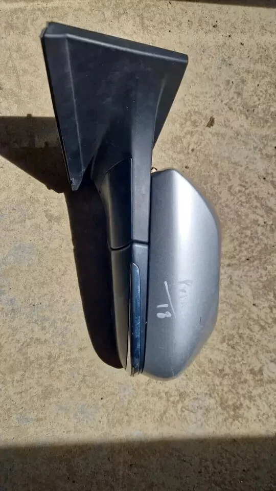 Toyota Prius 2016-2018 Left Side Mirror Silver Electric Fold Heated