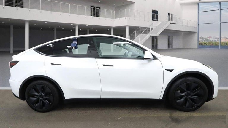 2024 Tesla Model Y Long Range Auto RWD 5dr MPV Electric Automatic