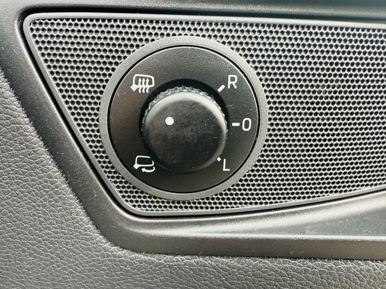 2013 Skoda Yeti 2.0 TDI Laurin &amp; Klement SUV 5dr Diesel Manual 4WD Euro 5 (170 ps) HATCHBACK ...