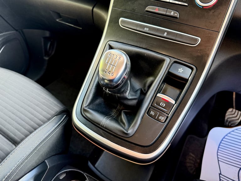 RENAULT GRAND SCENIC 1.6 Dynamique Nav dCi 130 2017