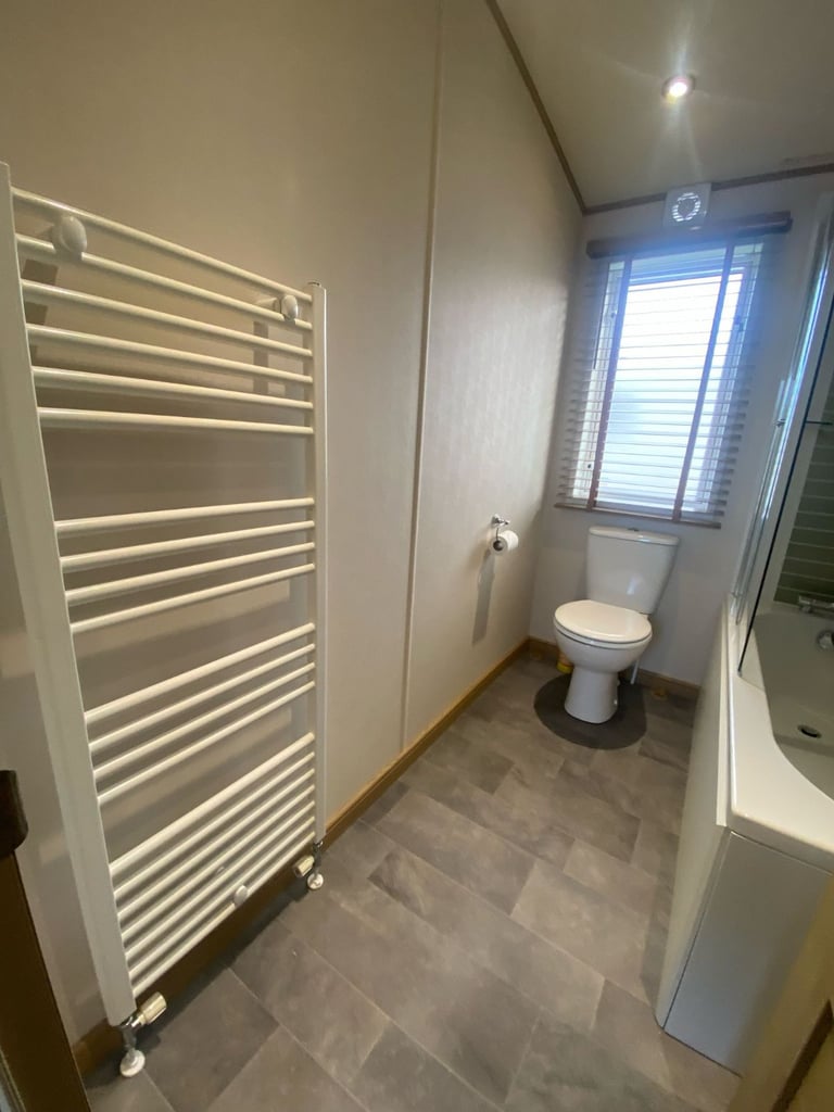 Luxury static caravan holiday home lodge at Swainby Country Park - All year access