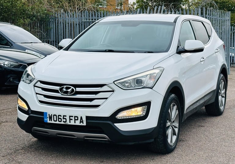 2016 Hyundai Santa Fe 2.2 CRDi SE 4WD Euro 5 5dr (5 seat) ESTATE Diesel Manual