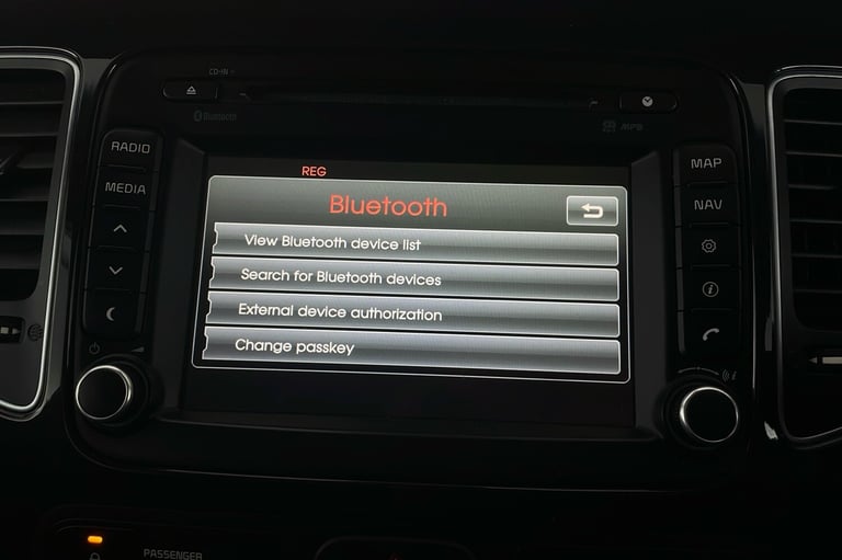  Kia Carens 1.7 Crdi 3 MPV 5dr Diesel Manual Euro 6 s/s 139 Bhp Diesel