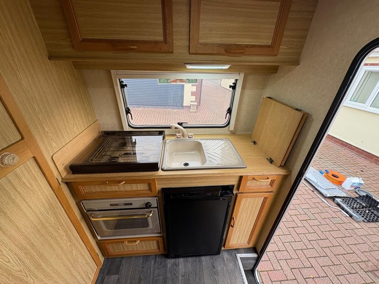 1998 Autohomes Wayfarer - 5 Berth - End Kitchen 