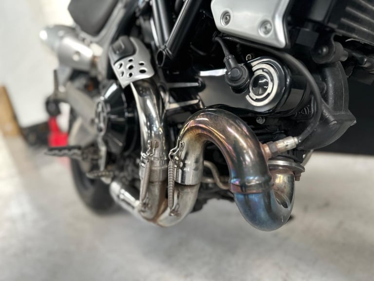 STUNNING LOW MILEAGE 2020/20 DUCATI SCRAMBLER 1100 SPECIAL 