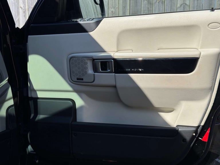 2012 Land Rover Range Rover 4.4 Range Rover Vogue SE TDV8 Automatic 4WD 5dr - NATIONAL DELIVERY* ...