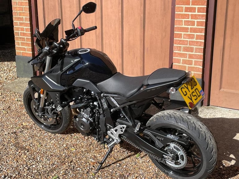 2023 SUZUKI GSX-8S