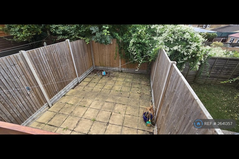 2 bedroom house in Constance Road, Sutton, SM1 (2 bed) (#2641357)