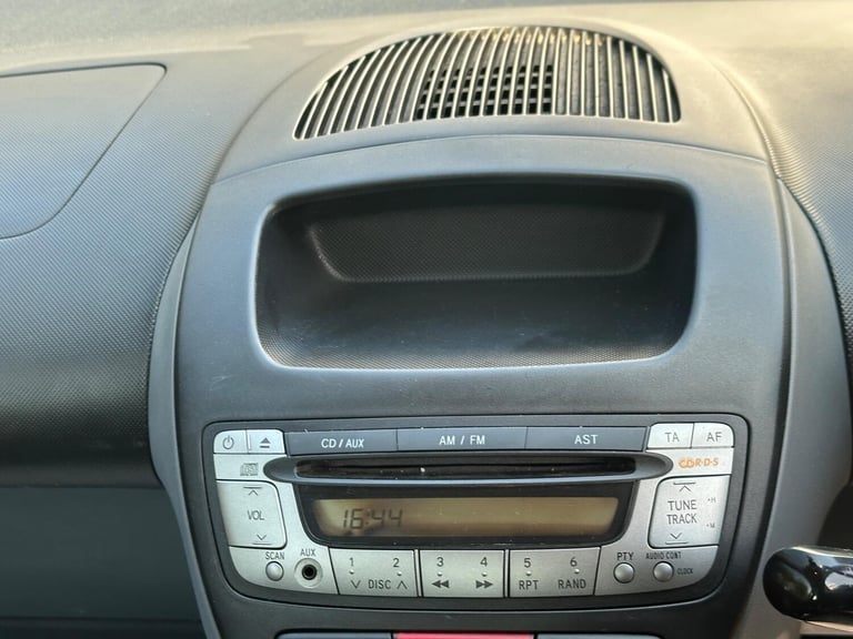2011 Citroen C1 1.0i VT Euro 5 3dr HATCHBACK Petrol Manual
