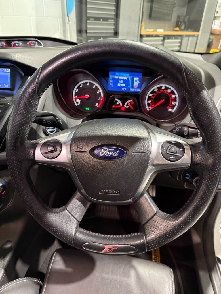 2013 Ford Focus 2.0T EcoBoost ST-3 Hatchback 5dr Petrol Manual Euro 5 s/s 250 ps Top Spec  Hatchb...