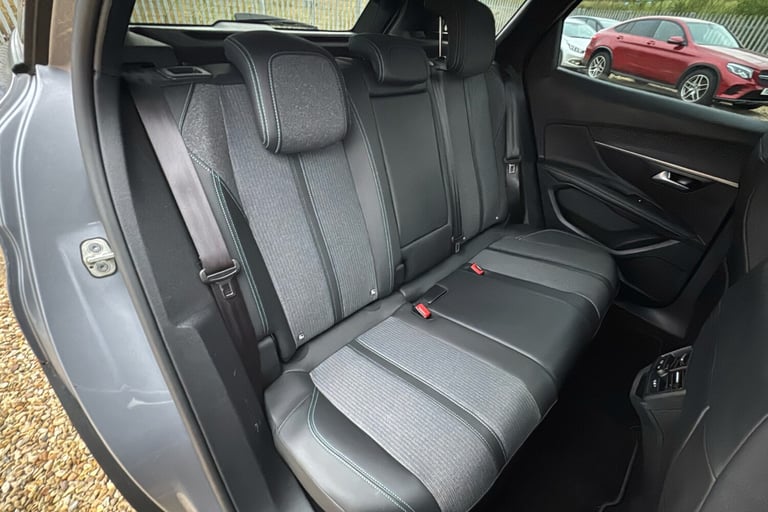  Peugeot 3008 SUV 1.2 Puretech Allure Suv 5dr Petrol Eat Euro 6 s/s 130 Ps