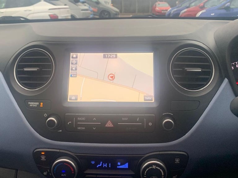 2018 Hyundai i10 1.2 Premium SE 5dr HATCHBACK Petrol Manual