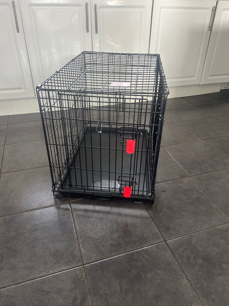 Kong medium dog crate.
