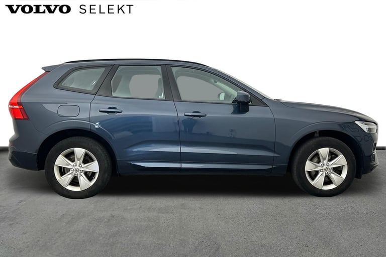 2022 Volvo XC60 Momentum, B5 AWD mild hybrid ESTATE Petrol/Electric Hybrid Automatic