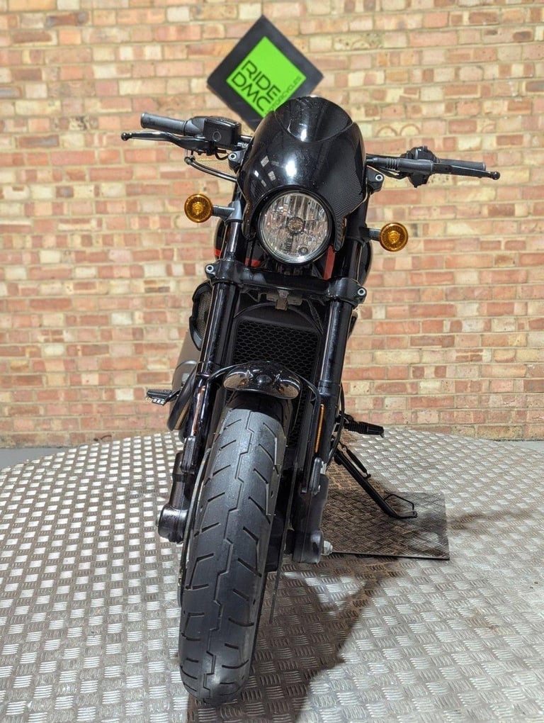 HARLEY-DAVIDSON STREET  ROD 750 2021 - LOW MILEAGE - BEST COLOUR SCHEME - LOV