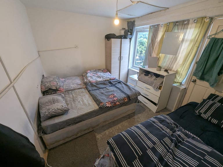 image for Room for Rent in Stratford – Only £350/month!