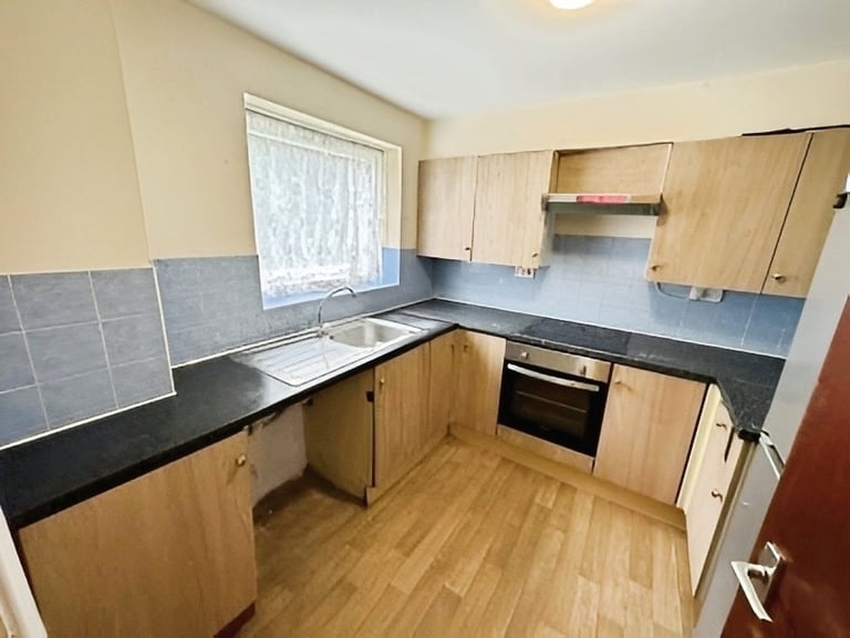 2 bedroom flat in Two-Bedroom Flat, IG11