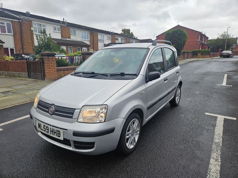 Fiat panda Eleganza 1.2 petrol 5door low mileage 1 year mot