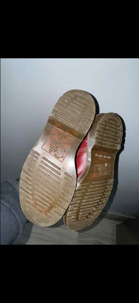 Dr martens (size 4) like new