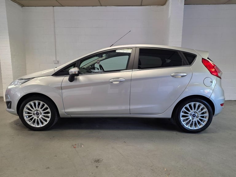  Ford Fiesta 1.6 Titanium Powershift Euro 5 5dr Petrol Automatic