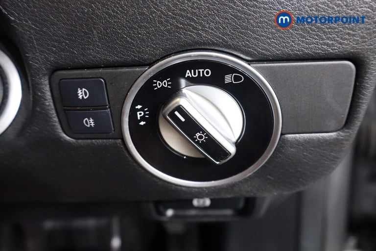 2017 Infiniti Q30 1.5d Premium Tech 5dr HATCHBACK DIESEL Manual