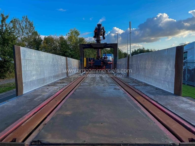 SDC CRANE MOUNTED DROPSIDE FLATBED BRICK GRAB