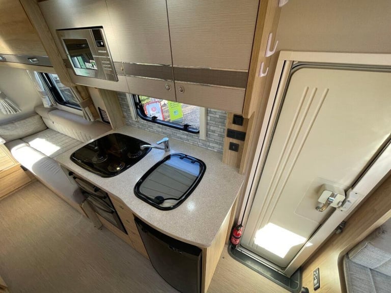 Elddis Auto Quest 195 4 Berth 4 Belt End lounge under 3500kg motorhome