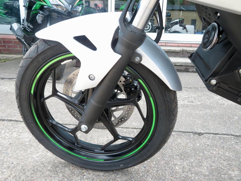 KAWASAKI Z e-1 EV 2025