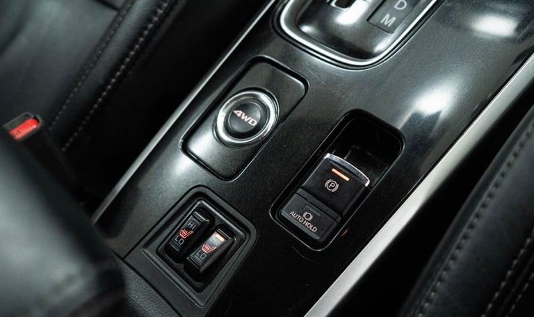 2020 MITSUBISHI OUTLANDER 2.0 MIVEC EXCEED SUV 5DR PETROL CVT 4WD EURO 6 (S/S) (