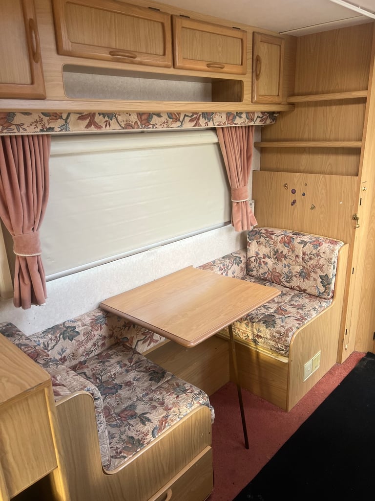 5 berth Bailey Ranger with awning. Can deliver.