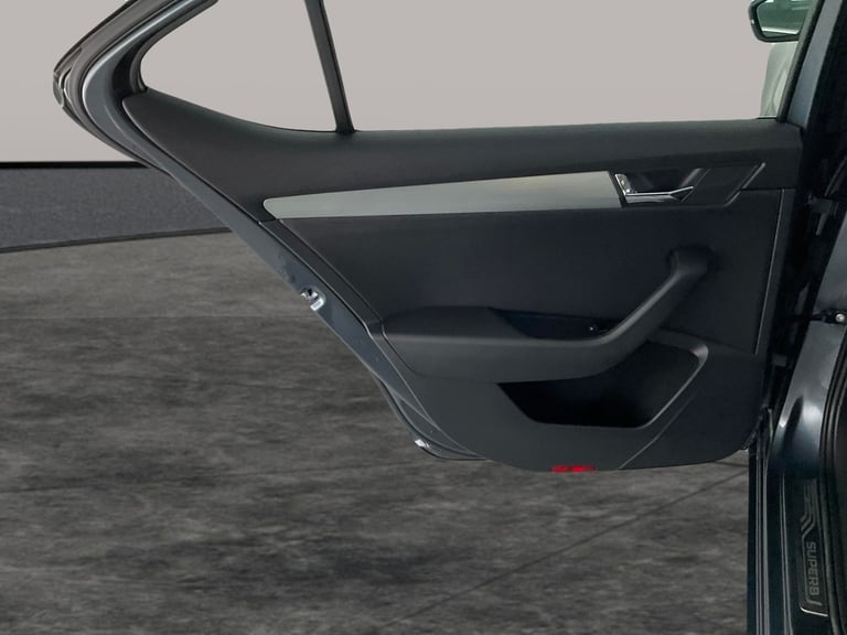 2018 Skoda Superb 1.4 TSI ACT SE Hatchback 5dr Petrol Manual Euro 6 (s/s) (150 ps) - PARK SEN Hat...