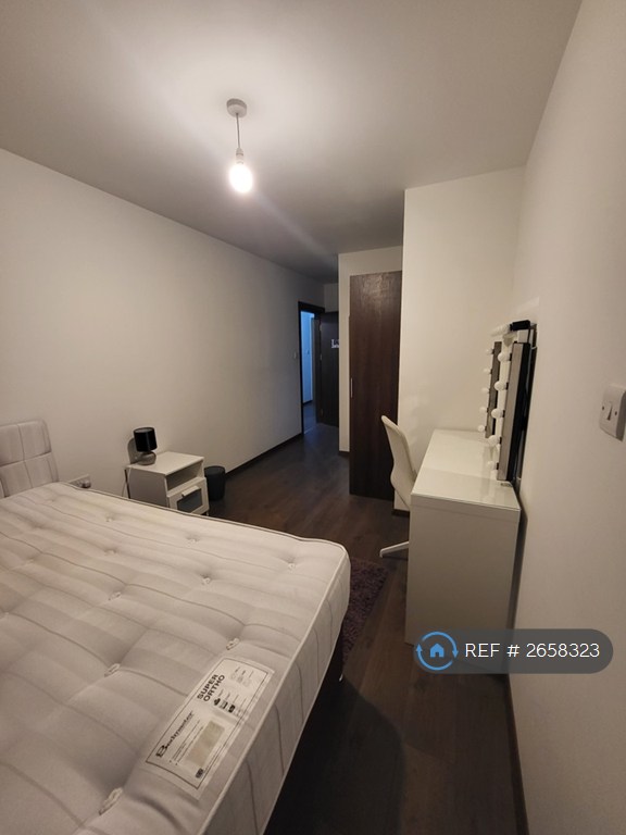 2 bedroom flat in Solihull Heights, Birmingham, B26 (2 bed) (#2658323)