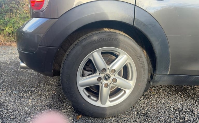 MINI Countryman 1.6 Cooper D (Diesel) – MOT until June 26 & Low Running Costs