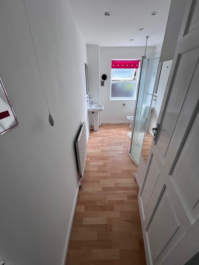 2 Bed Terraced House, Rowan Street, LE3 - Available from 22 November 2025