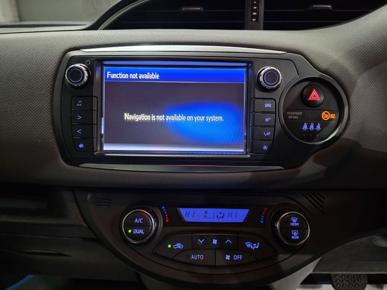 2015 Toyota Yaris 1.5 VVT-h Sport E-CVT Euro 6 5dr HATCHBACK Petrol/Electric Hybrid Automatic