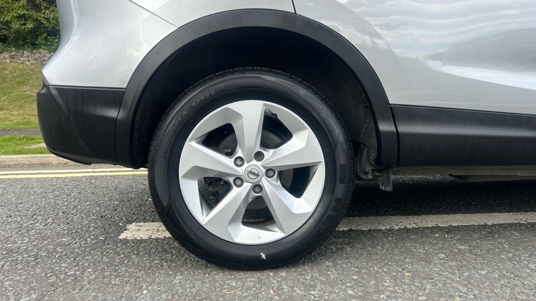 2019 Nissan Qashqai 1.3 DiG-T Acenta Premium 5dr Petrol Hatchback Hatchback Petrol Manual
