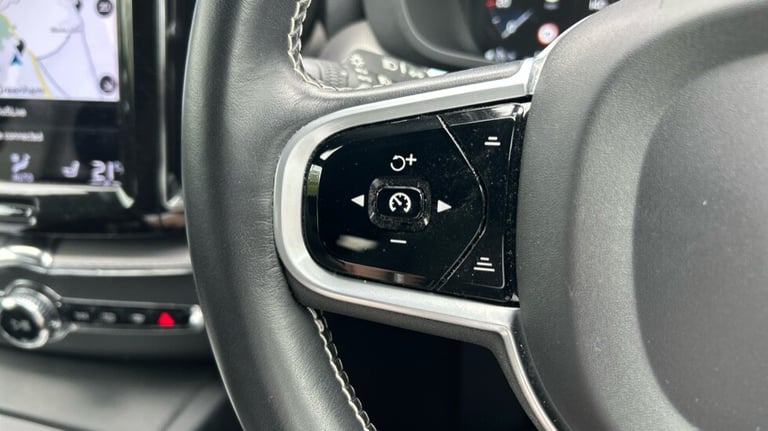 2021 Volvo XC60 R-Design, B5 AWD mild hybrid Estate Petrol Automatic