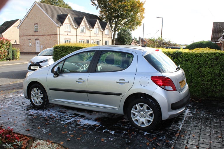 Peugeot, 207, Hatchback, 2009, Manual, 1360 (cc), 5 doors