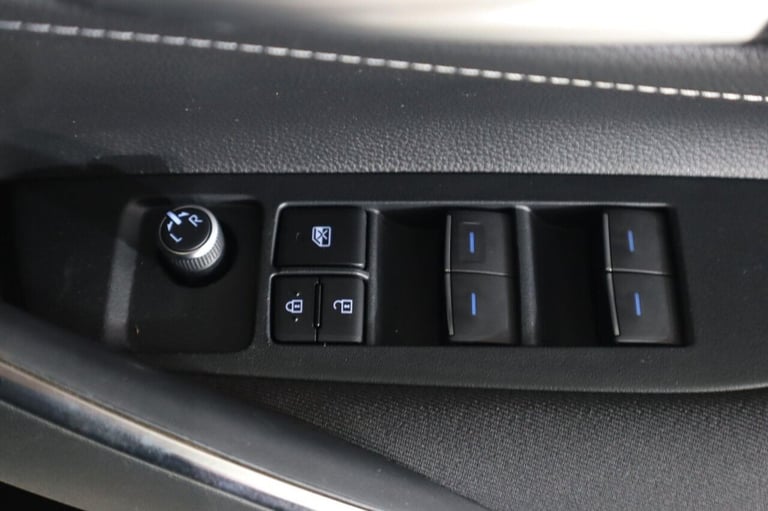 2021 Toyota Corolla 1.8 VVT-h Icon Tech Touring Sports CVT Euro 6 (s/s) 5dr Estate PETROL/ELECTRI...