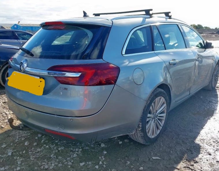 Vauxhall Insignia Estate Breaking spares.   Wing. Drivers side. 