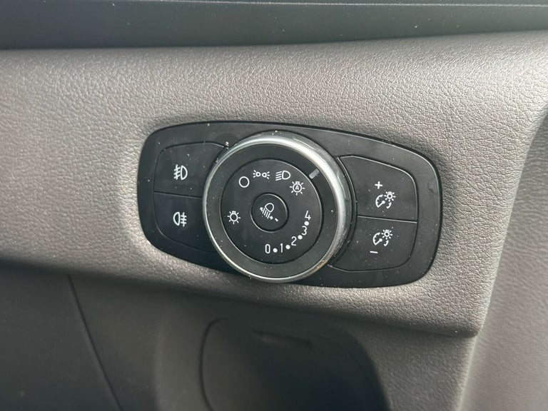 2020 Ford Transit Custom 2.0 EcoBlue 130ps Low Roof Limited Van PANEL VAN DIESEL Manual