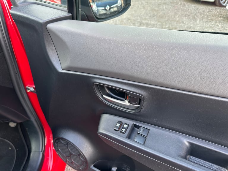 2013 Toyota Yaris 1.33 Dual VVT-i TR Hatchback 5dr Petrol Manual Euro 5 (101 ps)