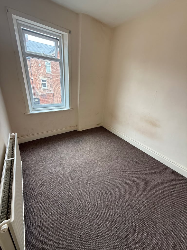 3 bed flat to let 